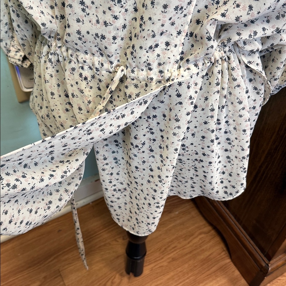 CAbi Cream and Black Floral Blouse - Picture 6 of 9